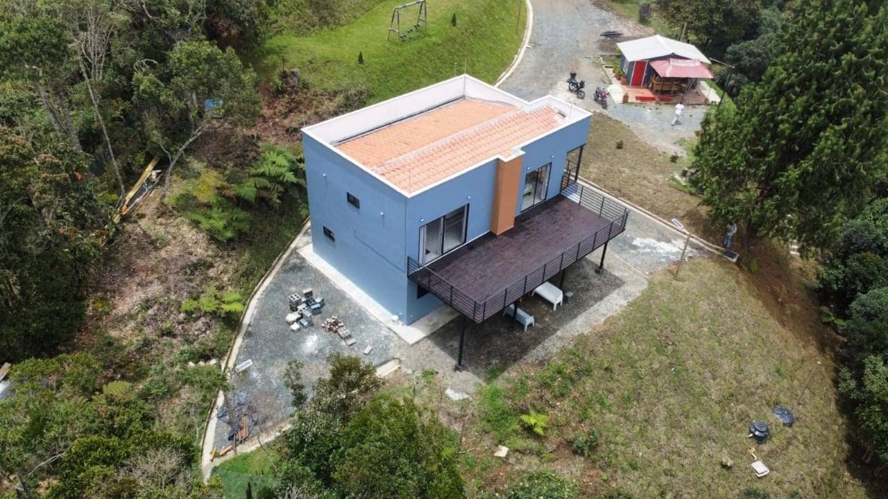 Casa finca y lote en Caldas Antioquia, vereda La Miel