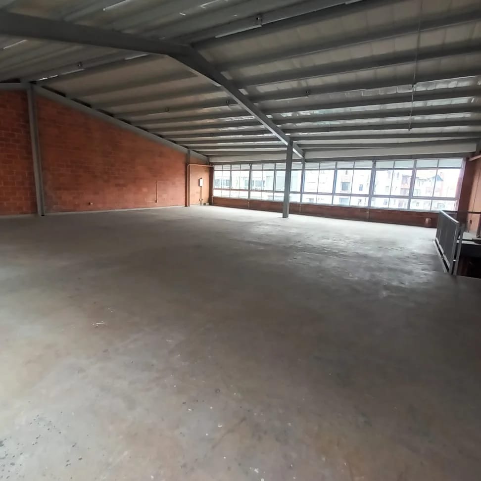 Bodega segundo piso del barrio La América.