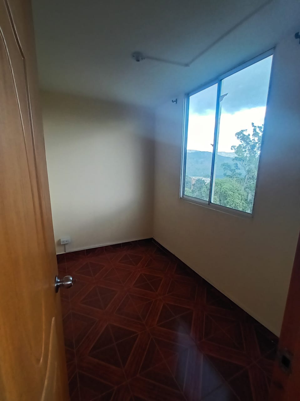 Apartamento quinto piso en Robledo La Aurora