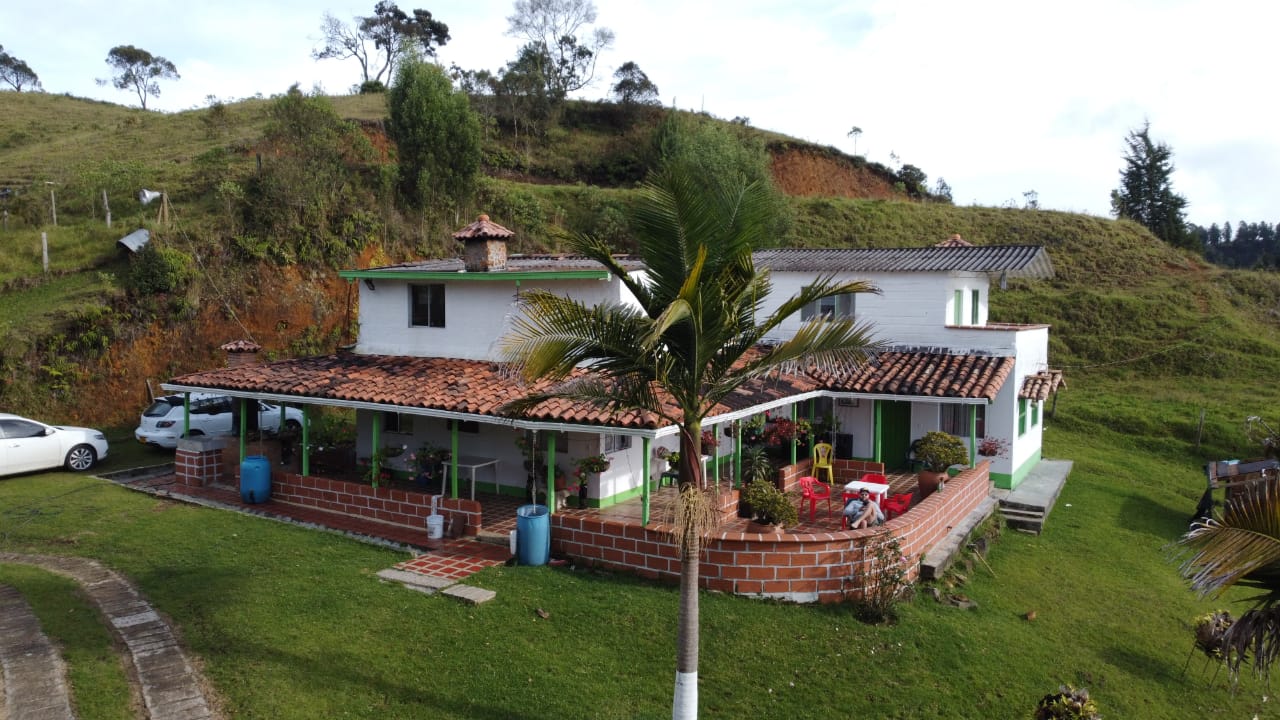 Casa finca en Santa Elena, Vereda Piedras Blancas